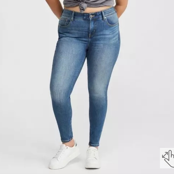 torrid Denim - Torrid Bombshell High Rise Skinny Jeans | Curve Core Size 14T